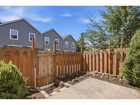 Exterior - 5934 SE 16th Loop, Gresham, OR 97080 photo 2 of 7