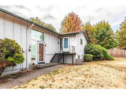 1387 NW Riverview Ave, Gresham, OR 97030