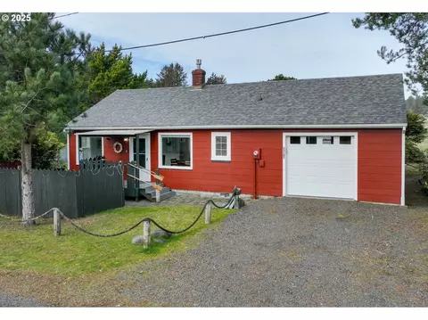 33187 Sea Ridge Ln, Warrenton, OR 97146