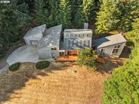 978 Wildflower Ln, Oakland, OR 97462