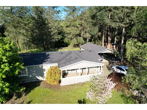 231 Arrow Way, Myrtle Creek, OR 97457
