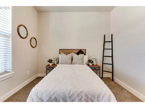 Bedroom - 908 Pennington Ct, Eugene, OR 97404 photo 3 of 11