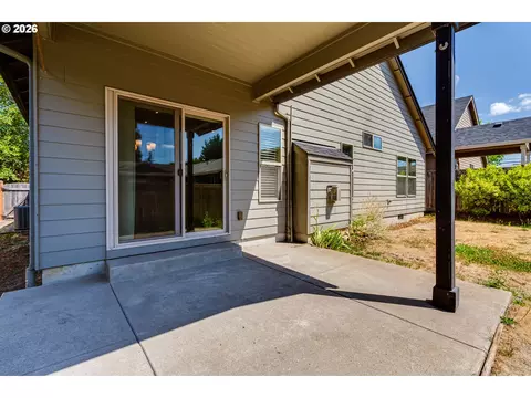 Exterior - 908 Pennington Ct, Eugene, OR 97404 photo 5 of 6