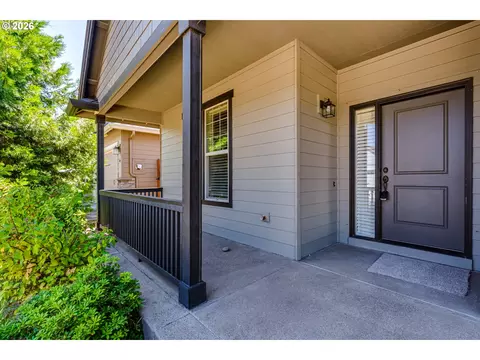 Exterior - 908 Pennington Ct, Eugene, OR 97404 photo 3 of 6