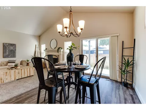 Dining - 908 Pennington Ct, Eugene, OR 97404 photo 1 of 2