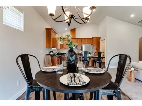 Dining - 908 Pennington Ct, Eugene, OR 97404 photo 2 of 2