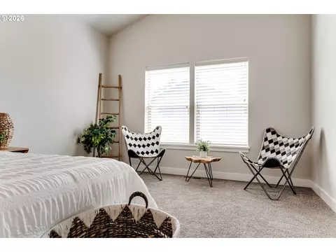 Bedroom - 908 Pennington Ct, Eugene, OR 97404 photo 11 of 11