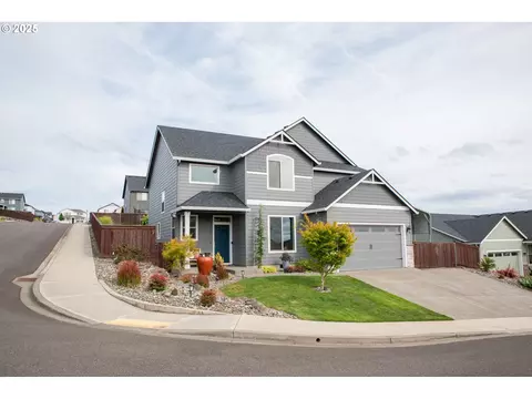 627 E Tanoak Ave, La Center, WA 98629