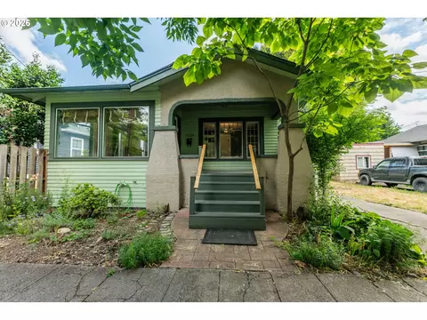 1223 Washington St, Eugene, OR 97401