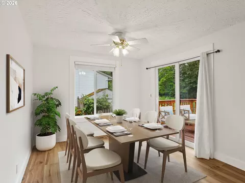 Dining - 1409 SW Chastain Ave, Gresham, OR 97080 photo 1 of 1