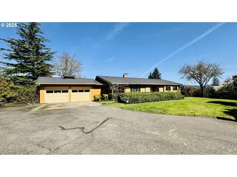 4284 Tiller Trail Hwy, Canyonville, OR 97417