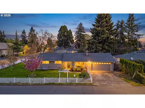 821 Johnson St, Woodburn, OR 97071