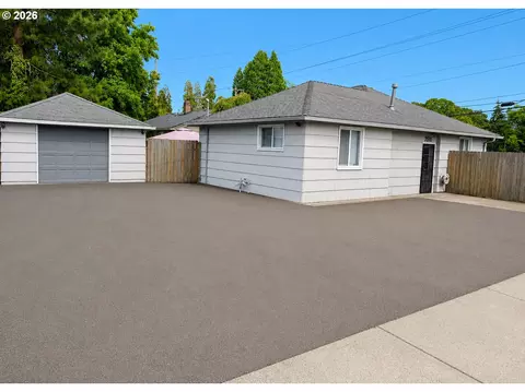 7511 SE Harmony Rd, Milwaukie, OR 97222