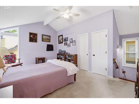 Bedroom - 690 Wimbledon Ct, Eugene, OR 97401 photo 4 of 4