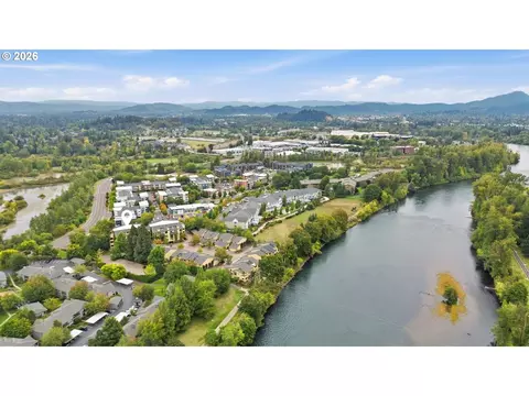 View/Area - 690 Wimbledon Ct, Eugene, OR 97401 photo 2 of 5