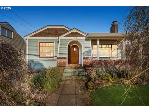 9015 N Syracuse St, Portland, OR 97203
