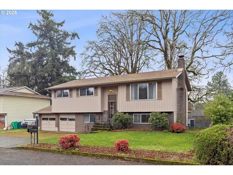 5699 SE Garnet Way, Milwaukie, OR 97267