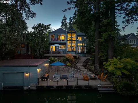 17210 Cedar Rd, Lake Oswego, OR 97034