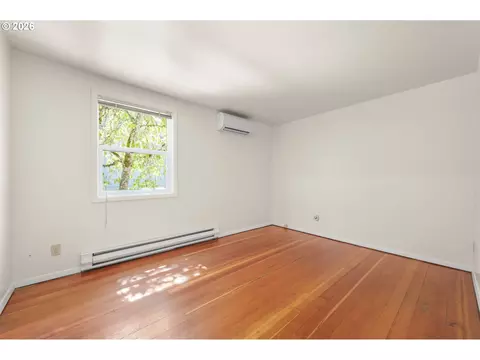 Bedroom - 965 Polk St, Eugene, OR 97402 photo 1 of 5