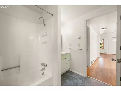 Bath - 965 Polk St, Eugene, OR 97402 photo 2 of 2