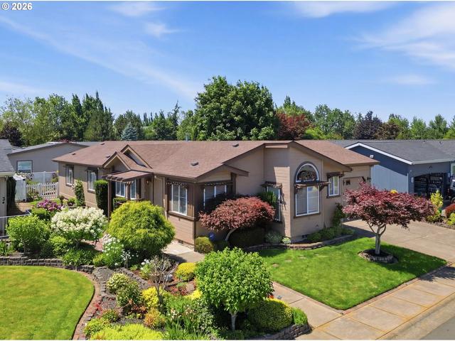 3220 Crescent Ave #33, Eugene, OR 97408