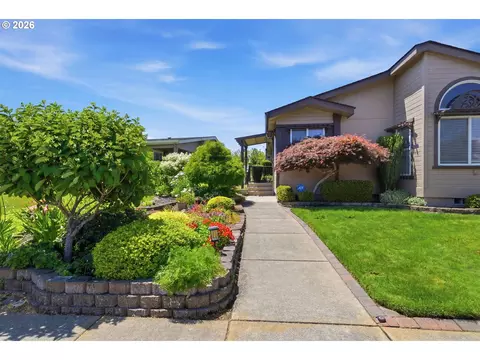 3220 Crescent Ave #33, Eugene, OR 97408 photo 2
