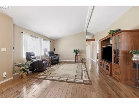 3220 Crescent Ave #33, Eugene, OR 97408 photo 4
