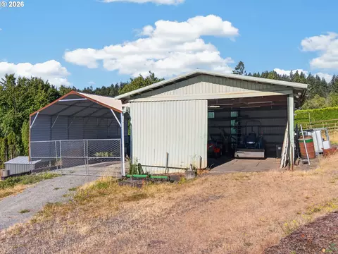 Exterior - 21901 SE Borges Rd, Damascus, OR 97089 photo 4 of 5
