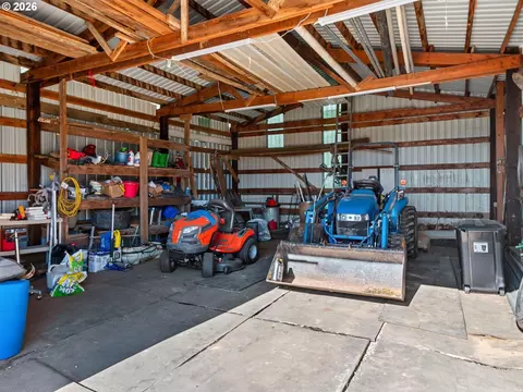Other - 21901 SE Borges Rd, Damascus, OR 97089 photo 2 of 6