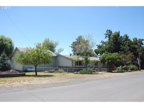 316 E Spring St, Condon, OR 97823 photo 1