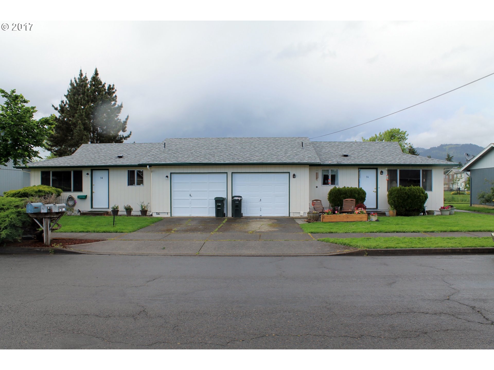 34 T St, Springfield, OR 97477 photo 1