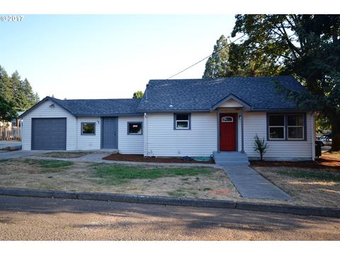304 NE 2nd Ave, Estacada, OR 97023 photo 1
