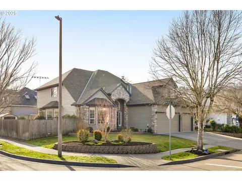 781 Nicole Dr, West Linn, OR 97068