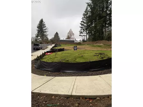484 SW 95th Ave, Portland, OR 97225