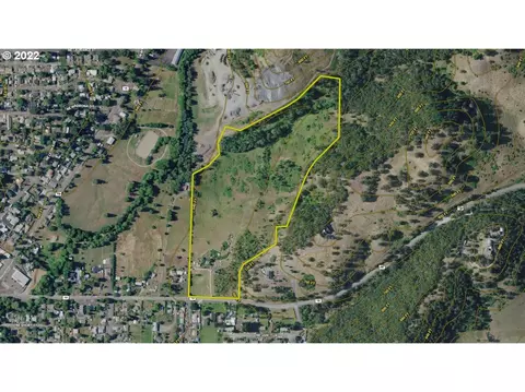 1171 NE Division St, Myrtle Creek, OR 97457