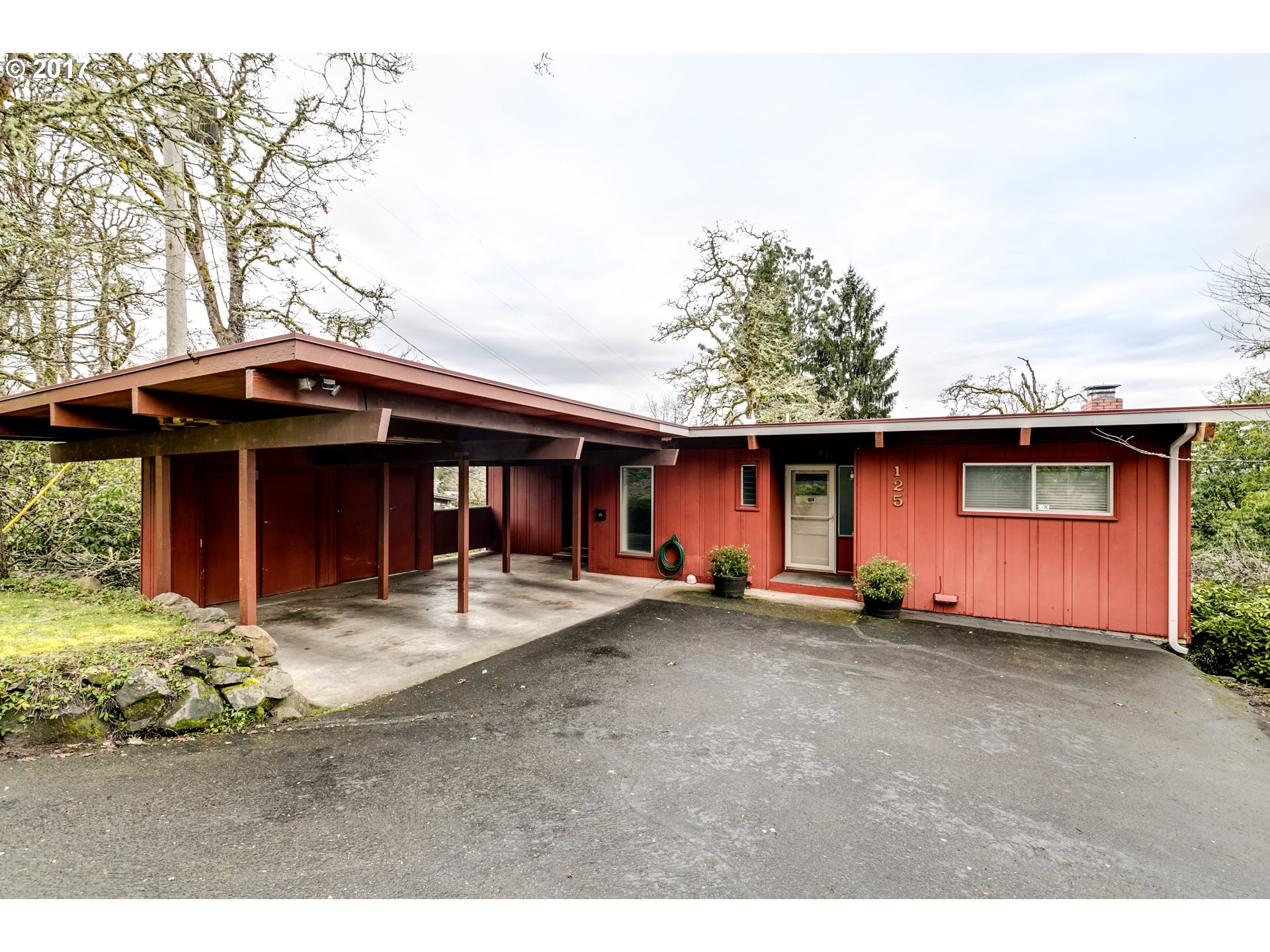 125 W 30th Ave, Eugene, OR 97405 photo 1