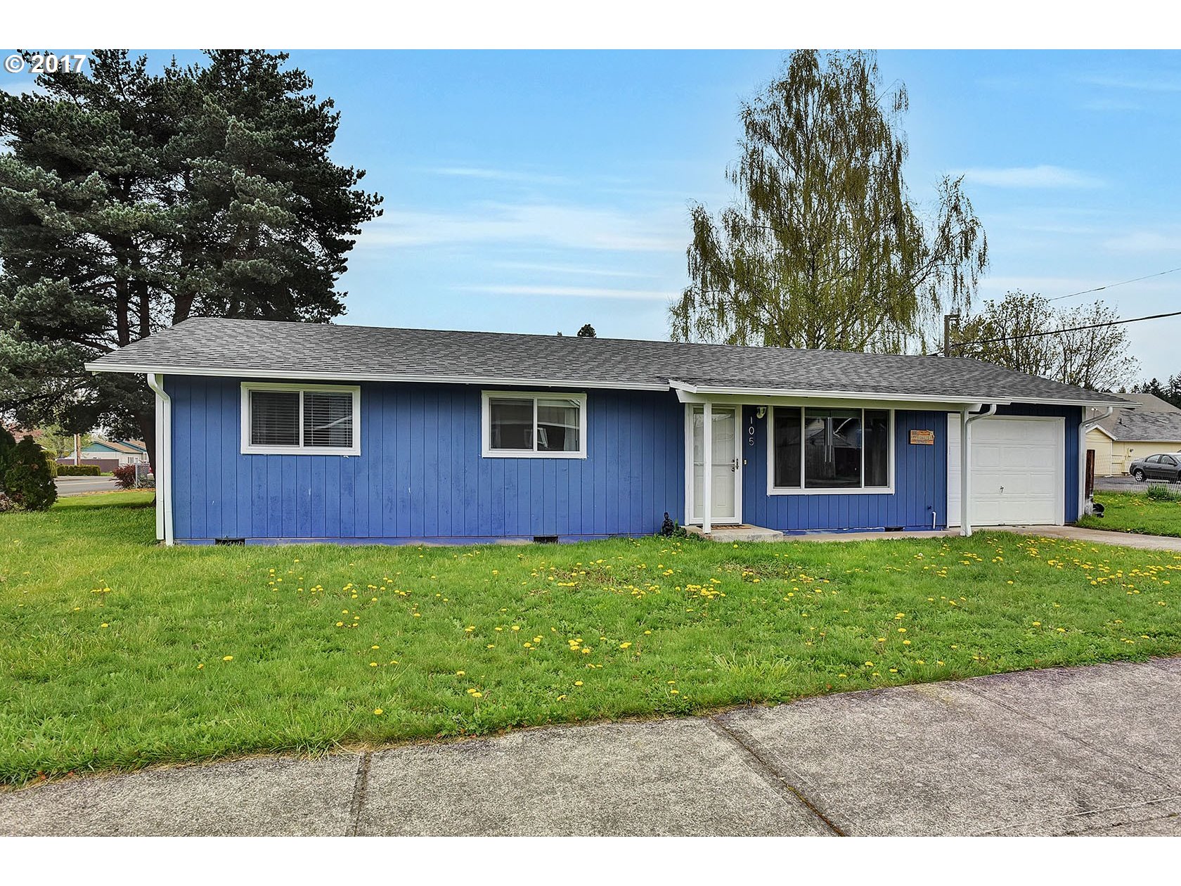 105 NE 3rd Ave, Estacada, OR 97023 photo 1
