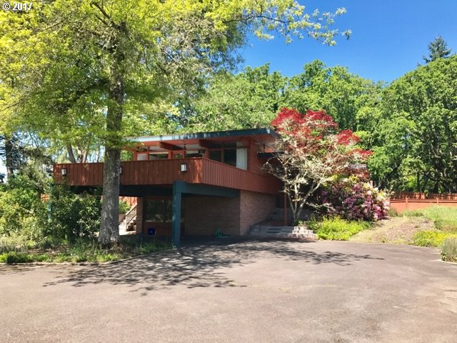 1325 E 29th Pl, Eugene, OR 97403 photo 1