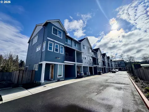 12086 SE Harold St, Portland, OR 97266