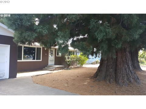 340 N 4th Ave, Cornelius, OR 97113 photo 1