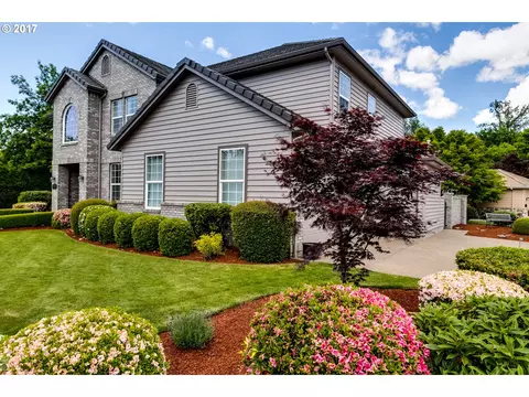 2992 Edgewater Dr, Eugene, OR 97401 photo 1