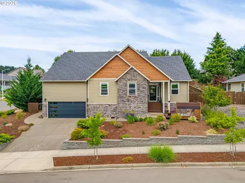 2695 NW Mt Ashland Dr, Mcminnville, OR 97128