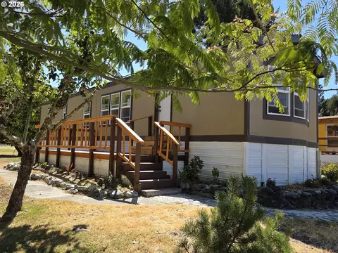 32051 Watson Ln, Gold Beach, OR 97444