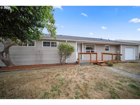 918 Noble Ave, Coos Bay, OR 97420