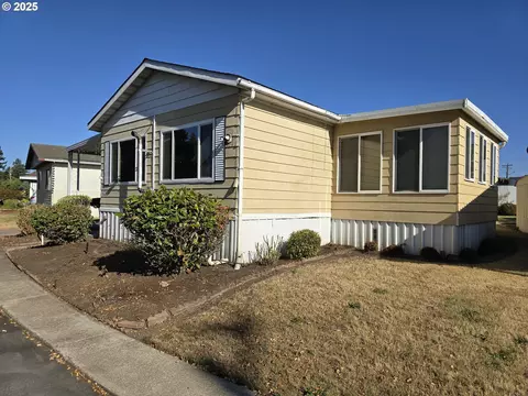 4230 Hazelgreen Rd NE #52, Salem, OR 97305