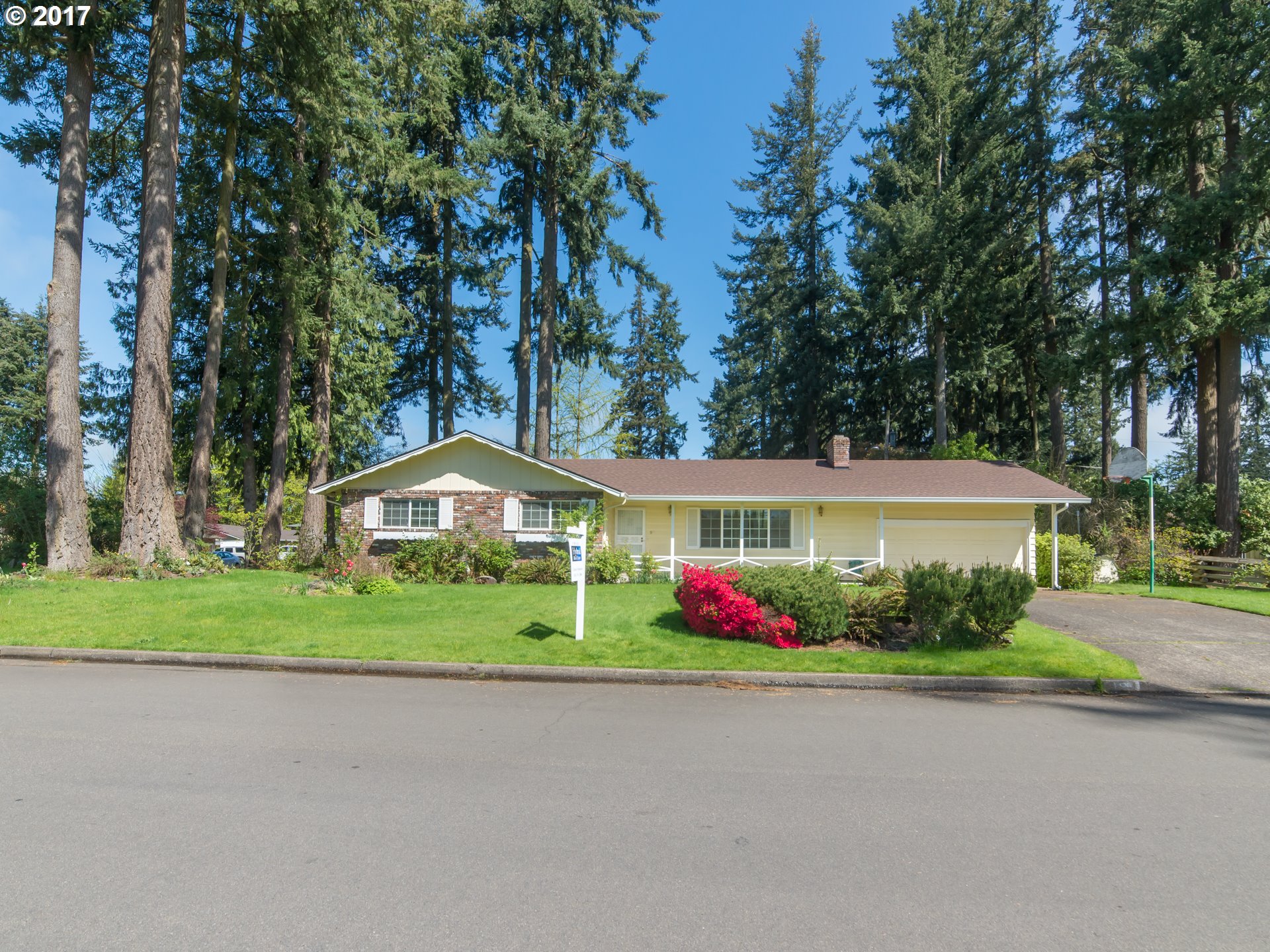 95 Kingsbury Ave, Eugene, OR 97404 photo 1