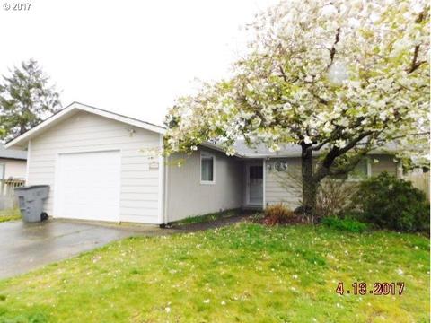 2457 Pine St, Seaside, OR 97138 photo 1
