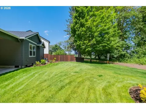 Exterior - 2147 NE Spitz Rd, Canby, OR 97013 photo 5 of 9