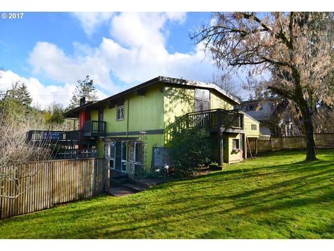 2676 Emerald St, Eugene, OR 97403 photo 1
