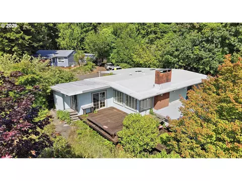 1159 E 1st Pl, Coquille, OR 97423